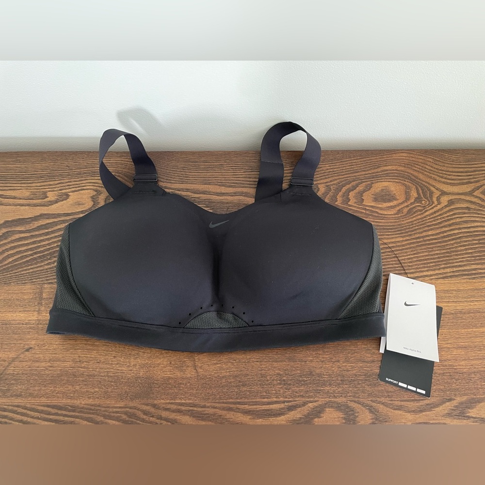 Nike Alpha Bra High Impact Sports Bra Size Large F-G Brand New with Tags